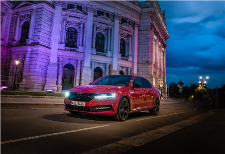 Анонс тест-драйва Почему обновленный Skoda Superb стал на голову выше дорестайлинговой версии