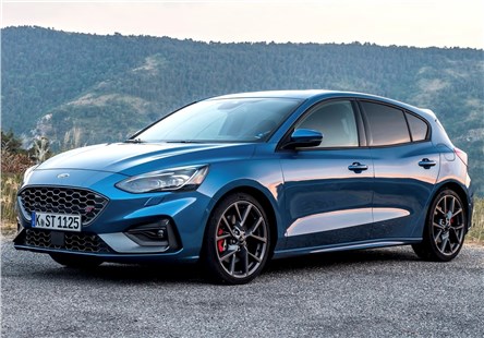 Анонс тест-драйва Ford официально завершает выпуск хот-хэтча Focus ST 