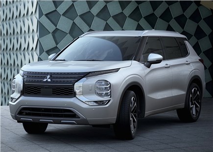 Анонс тест-драйва Mitsubishi отзывает более 100 тыс. Outlander из-за риска поломки двери багажника