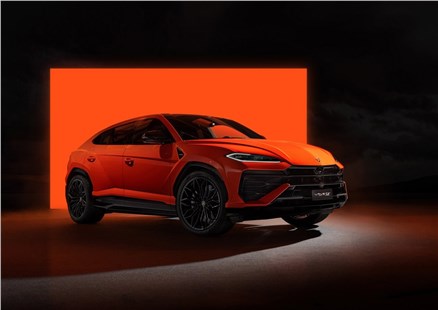 Анонс тест-драйва Lamborghini готовит новый электрифицированный GT, но выпускать еще один кроссовер не планирует 
