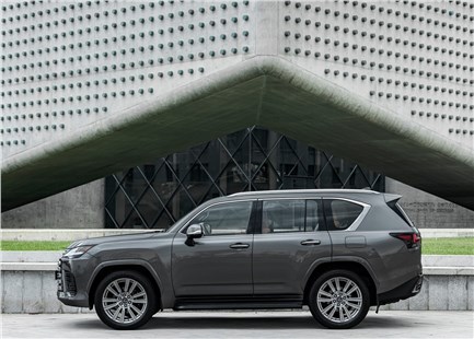 Анонс тест-драйва Lexus отзывает несколько тысяч LX 600 из-за проблем с трансмиссией