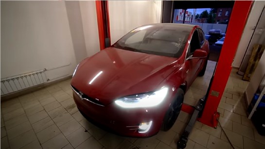 Анонс видео-теста Tesla Model X. Еще тот подарок в ремонте
