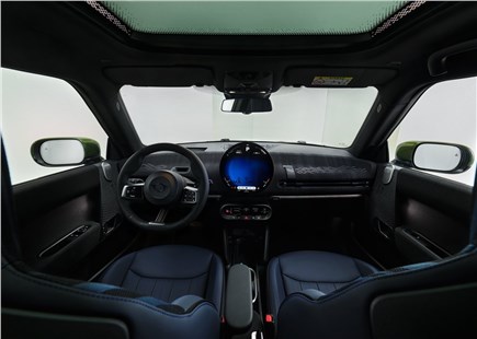 Анонс тест-драйва Mini сохранит физические кнопки в своих автомобилях