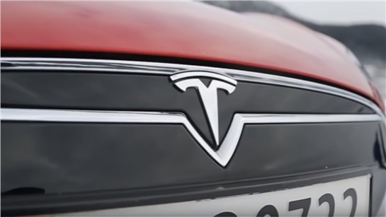 Анонс видео-теста Tesla Model S - 700 электрических л.с. - обзор Александра Михельсона