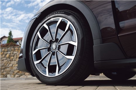 Подкаст Ласковый «зеленый» зверь Porsche Taycan Cross Turismo