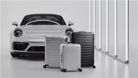 Анонс тест-драйва Porsche вдохновлялась дверями 911 при создании этих чемоданов
