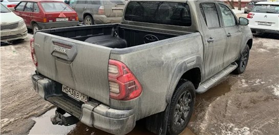 Анонс видео-теста Toyota Hilux в семье