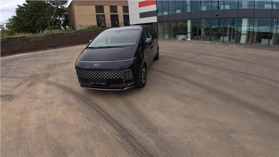 Анонс видео-теста 2021 Hyundai Staria Тест-драйв