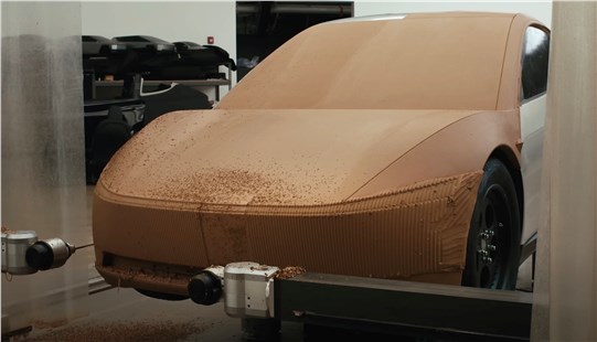 Анонс тест-драйва Tesla готовит большой внедорожник на базе пикапа Cybertruck