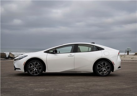 Анонс тест-драйва Toyota отзывает десятки тысяч Prius из-за риска внезапного открытия дверей