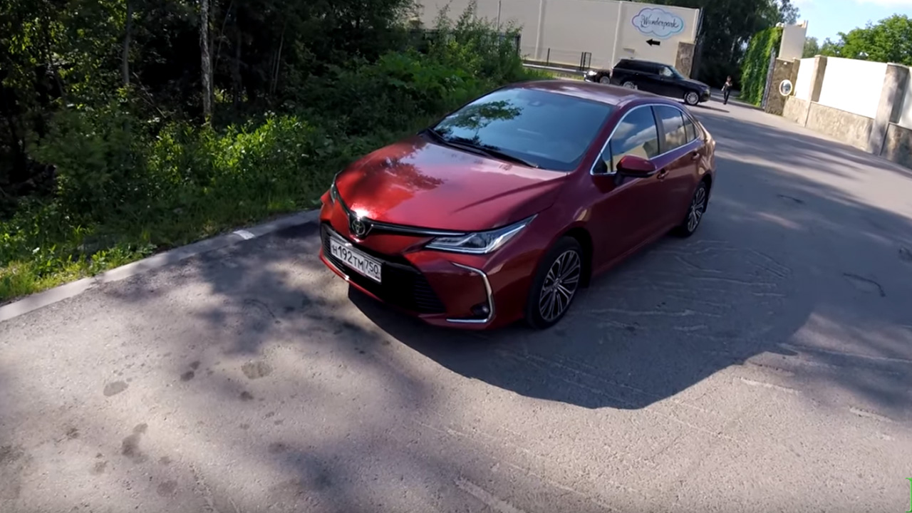 Анонс видео-теста Разгоняю Toyota Corolla по трассе - это ж премиум, но где мотор?