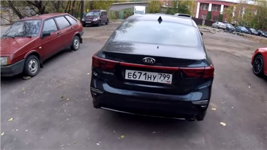 Анонс видео-теста Чем Kia Cerato лучше Hyundai Elantra для семьи?