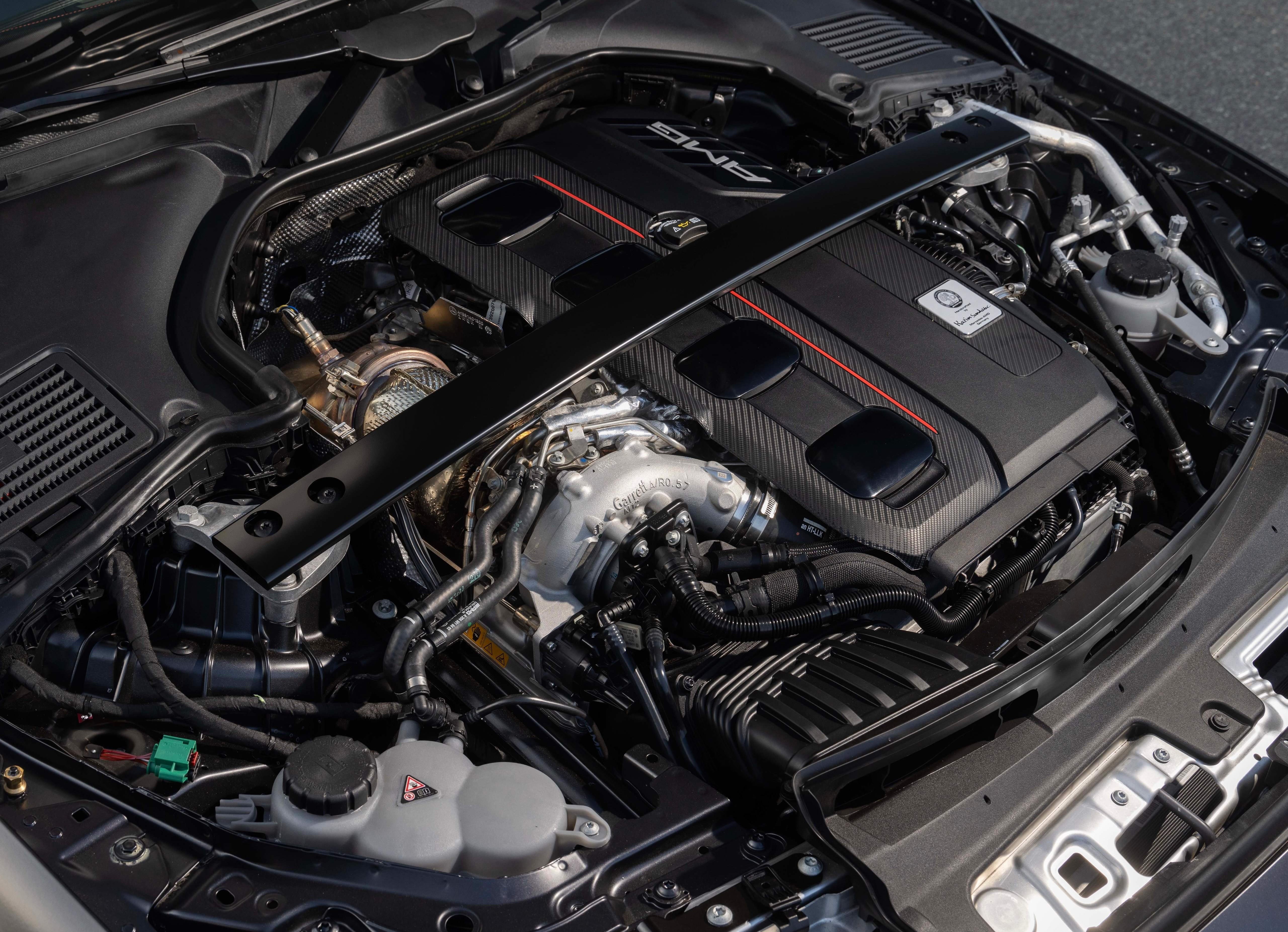 Анонс тест-драйва Mercedes-AMG официально подтвердил о завершении производства 4-цилиндрового мотора