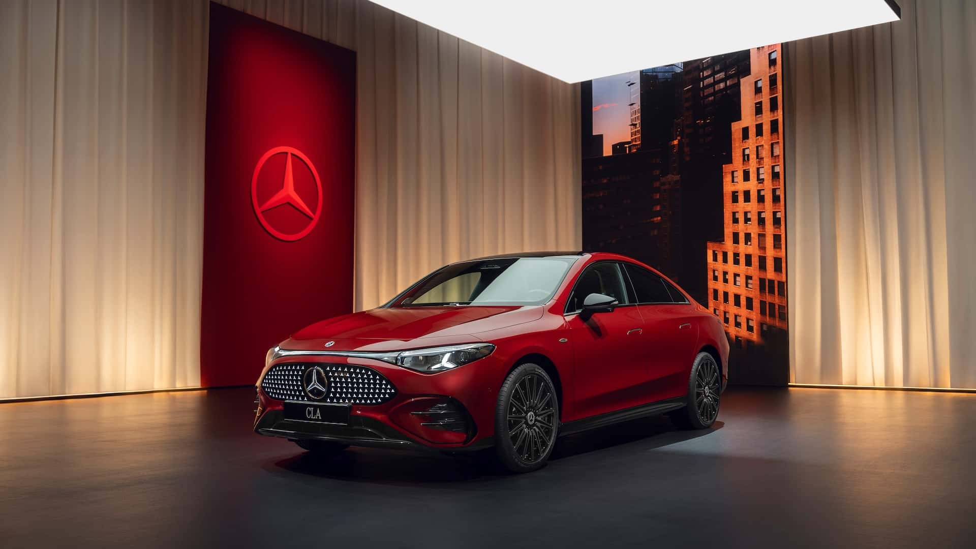Анонс тест-драйва Представлен новый Mercedes-Benz CLA: Теперь и с электромотором