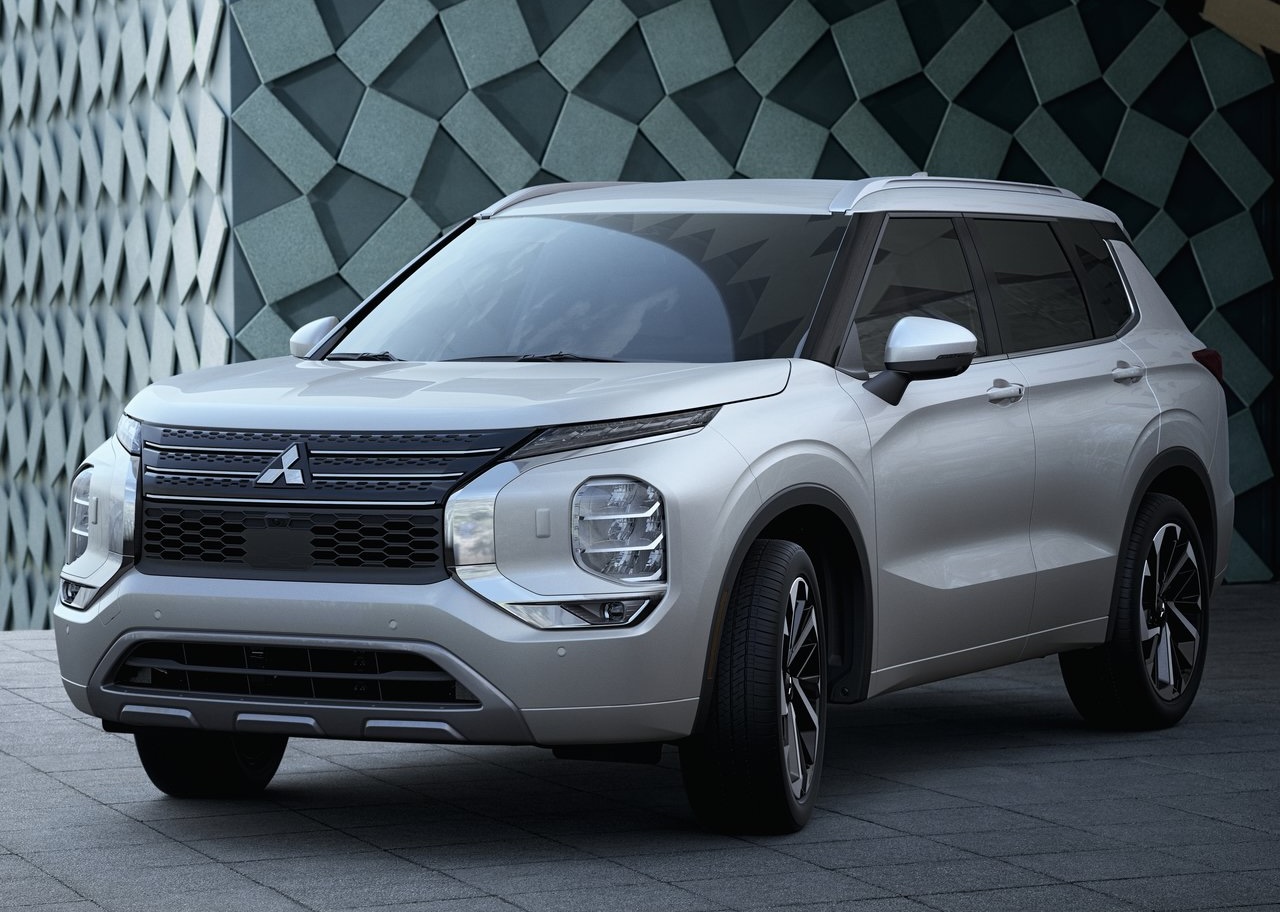 Анонс тест-драйва Mitsubishi готовит новую внедорожную модификацию Outlander