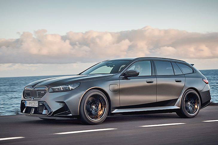 Анонс тест-драйва BMW M5 Touring G99