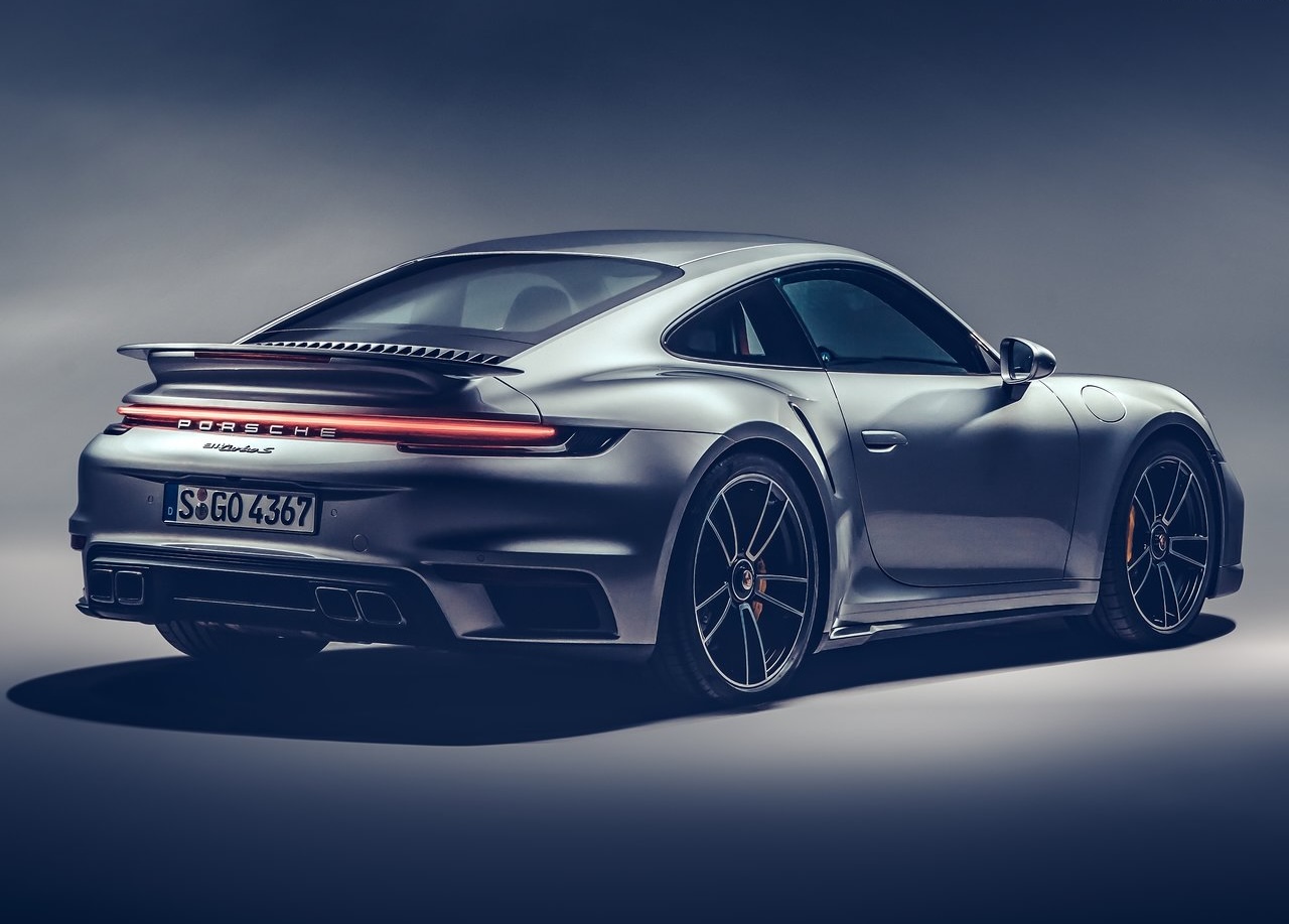 Анонс тест-драйва Porsche готовит гибридный 911 Turbo S
