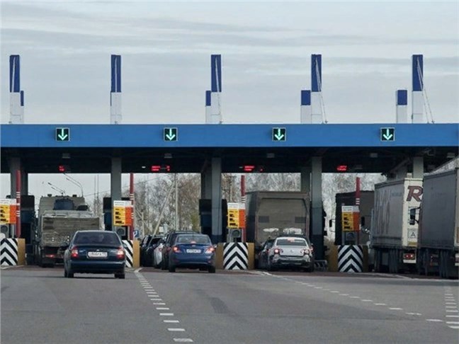 Популярность платных дорог растет, а вместе с ней и количество штрафов