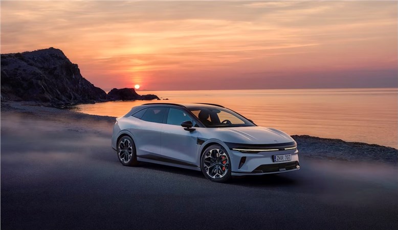 Zeekr адаптирует свои автомобили для конкуренции с Audi, BMW и Mercedes-Benz