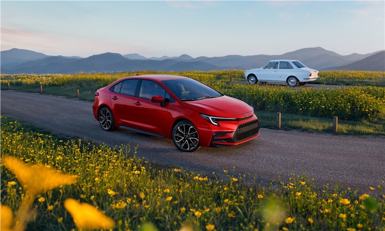 Toyota представила юбилейную версию Corolla