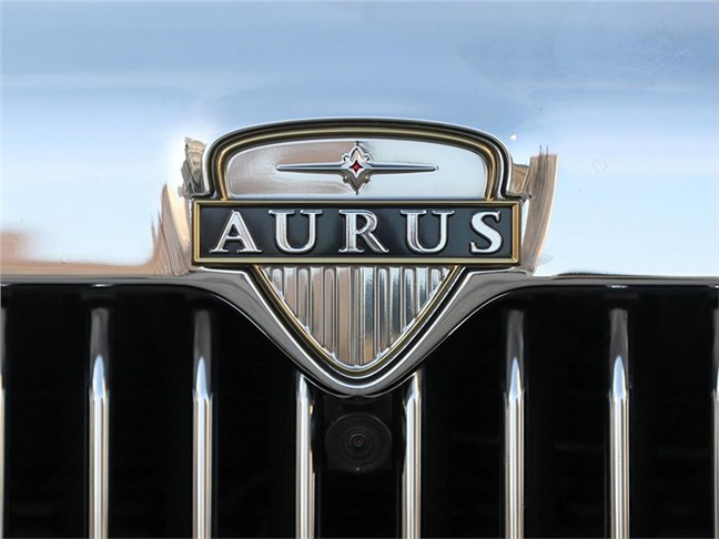 Российский лимузин Aurus стал частью автопарка короля Бахрейна