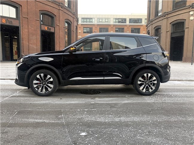 Chery Tiggo 4 получил бюджетную комплектацию с 113-сильным мотором и “механикой”