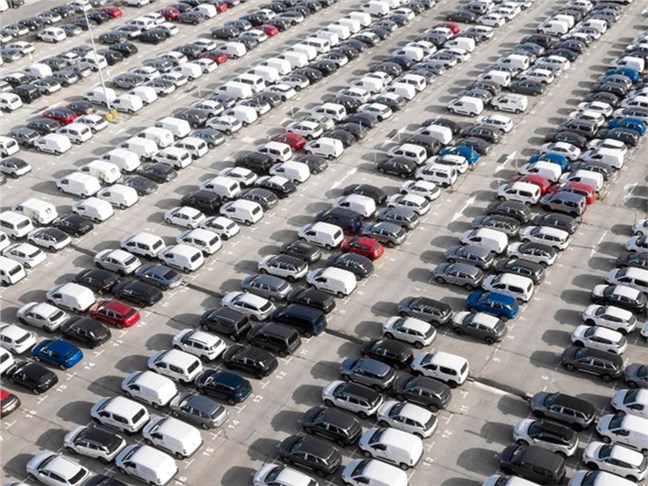 Импорт подержанных автомобилей в Россию достиг максимума за два года