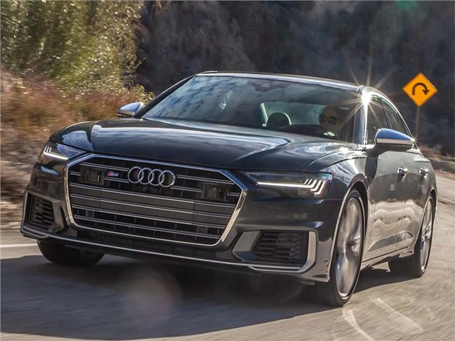 Тысячи сотрудников Audi вышли на протест из-за угрозы закрытия завода в Германии