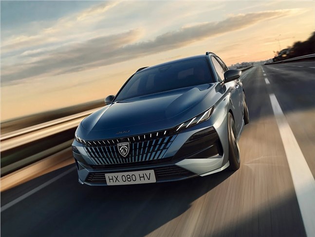 Peugeot показал рестайлинговый 308