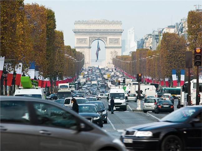 Французский автопром за 13 лет потерял треть рабочих мест