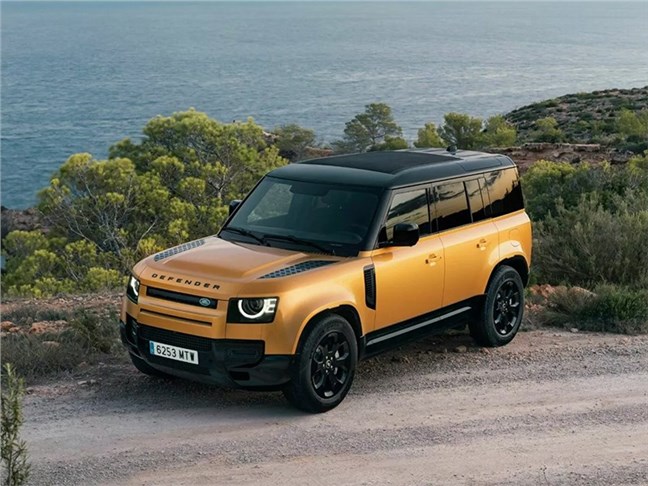 Jaguar Land Rover отложила запуск электрического Defender до 2030-х годов