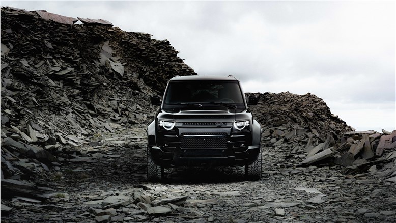 Land Rover представил самый черный Defender