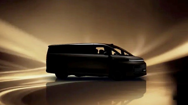 Geely показала премиальный минивэн Galaxy V900