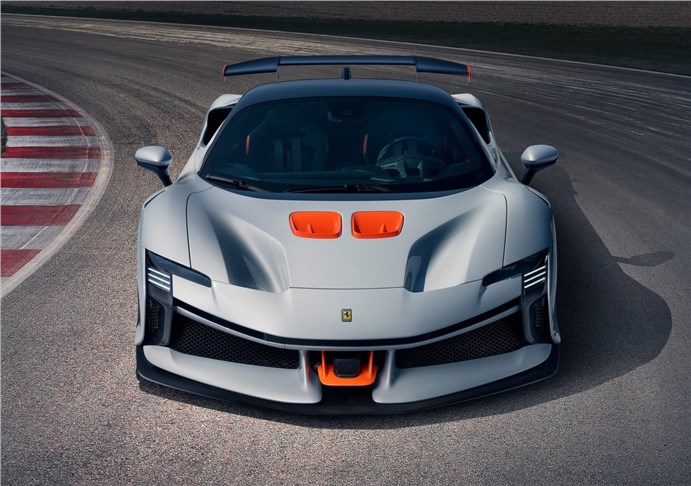 Стала известна дата премьеры и название первого электрокара Ferrari