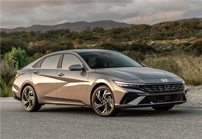 Hyundai Elantra изменится до неузнаваемости