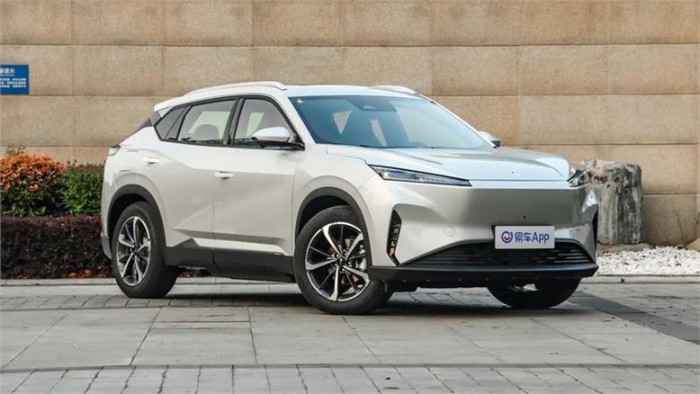 К Китае дебютировал недорогой электрокроссовер Hedmos 06 от Dongfeng Peugeot-Citroen