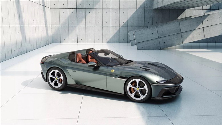 Ferrari готовит версию 12Cilindri с “механикой”