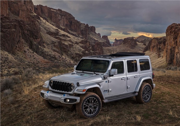 Владельцы Jeep 4xe требуют компенсаций из-за проблемных батарей