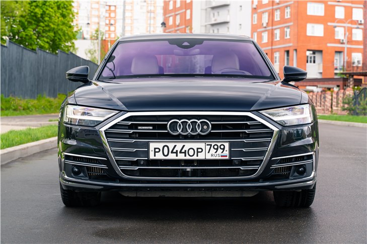 Audi A8 и раздвоение личности