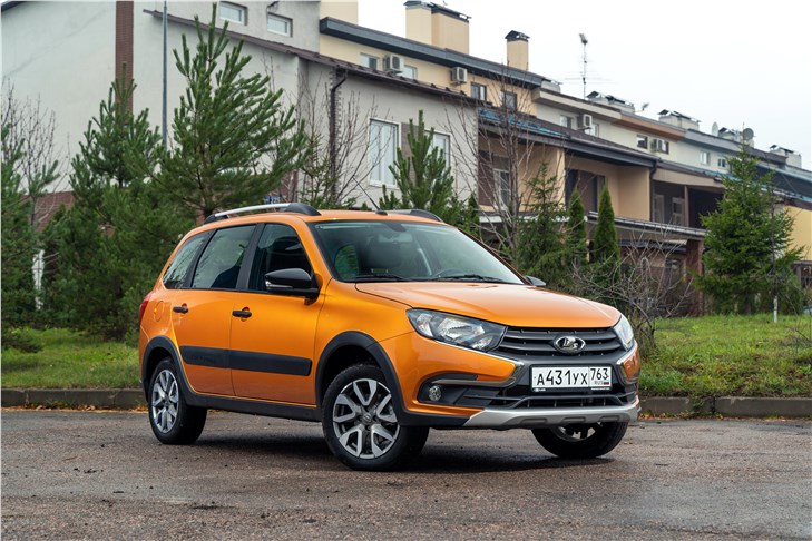 Lada Granta Cross показала, как стать обаятельной и привлекательной