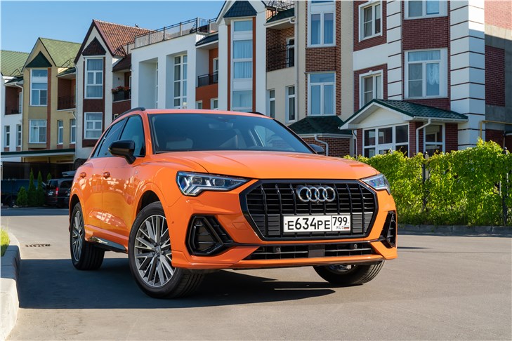 ПОЧЕМУ КРАСАВЦЕМ AUDI Q3 ВОСХИЩАЮТСЯ, НО НЕ ПРОПУСКАЮТ НА ДОРОГЕ