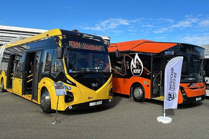 Низкопольный и на газе