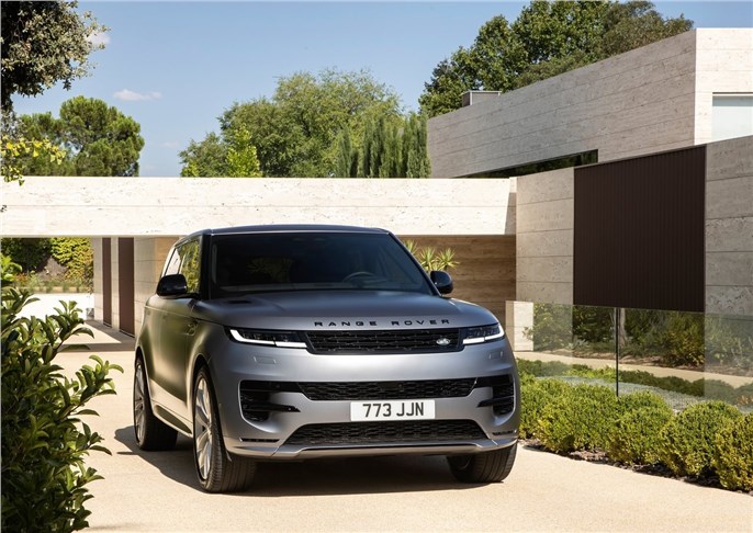 Jaguar Land Rover приостанавливает поставки в США из-за новых тарифов