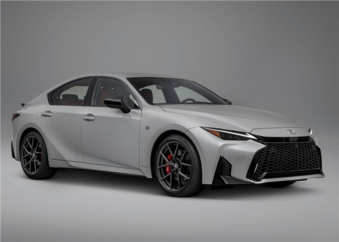 Lexus IS станет электрокаром с запасом хода 1000 км