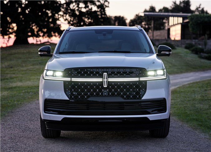 Lincoln готовит роскошный внедорожник на базе Bronco