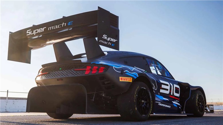 Ford Super Mustang Mach-E побеждает в своем классе на "Гонке в облака"