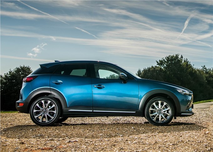 Mazda не откажется от компактных моделей и готовит новое поколение Mazda2 и CX-3