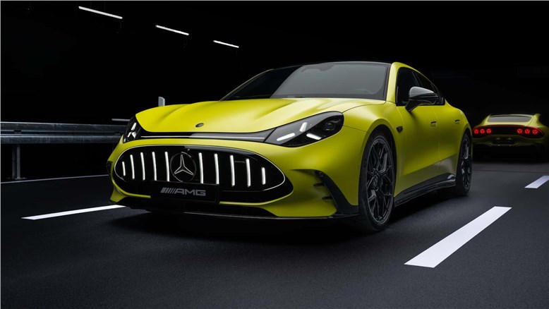 4-дверный Mercedes-AMG GT окончательно прощается с V8 и переходит на электротягу