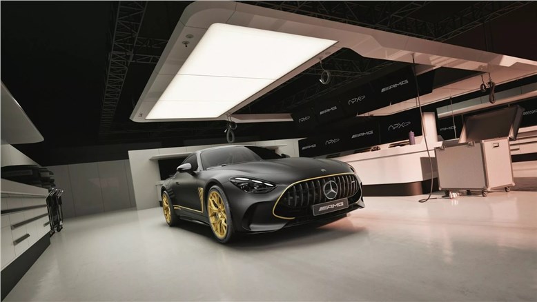 Mercedes-AMG сделал лимитированную версию GT, приуроченную к выходу фильма с Бредом Питтом