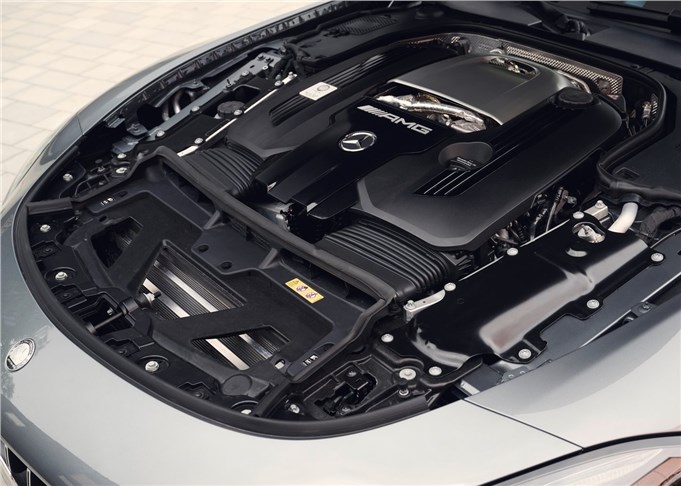 Mercedes-AMG готовит мощный, но при этом экономичный двигатель V8